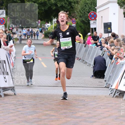 30.08.2026 - Blankeneser Heldenlauf Lena Gebhardt http://msf.ph/oto/10069571 30.08.2026 10:04:34 Ziel 5879 meine-sportfotos.de