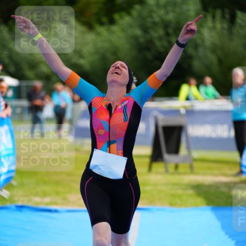 30.08.2026 - Elbe Triathlon Hamburg LAZAROV Photography http://msf.ph/oto/10069572 30.08.2026 12:40:03 Ziel 1677, 1723 meine-sportfotos.de