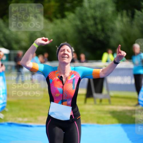30.08.2026 - Elbe Triathlon Hamburg LAZAROV Photography http://msf.ph/oto/10069575 30.08.2026 12:40:03 Ziel 1677, 1723 meine-sportfotos.de