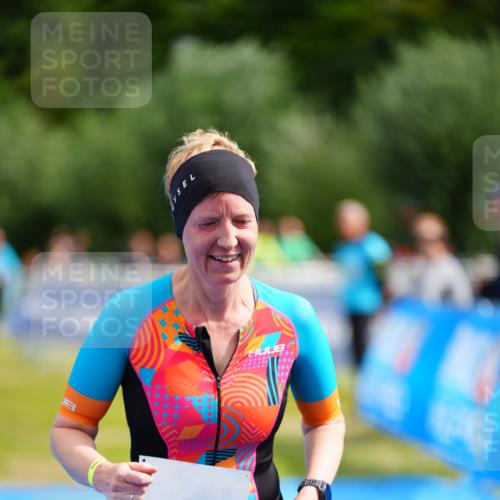 30.08.2026 - Elbe Triathlon Hamburg LAZAROV Photography http://msf.ph/oto/10069587 30.08.2026 12:40:04 Ziel 1677 meine-sportfotos.de