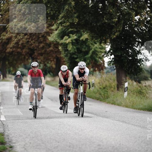 30.08.2026 - Elbe Triathlon Hamburg Michael Burmester http://msf.ph/oto/10069604 30.08.2026 09:43:45 Radfahren 315, 374, 656, 722, 746, 799, 874 meine-sportfotos.de