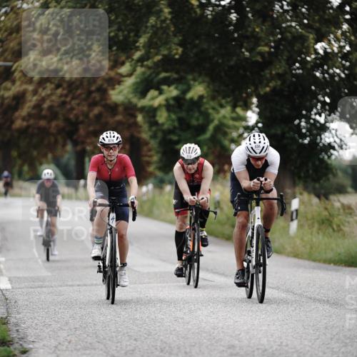30.08.2026 - Elbe Triathlon Hamburg Michael Burmester http://msf.ph/oto/10069606 30.08.2026 09:43:46 Radfahren 315, 374, 656, 799, 874 meine-sportfotos.de