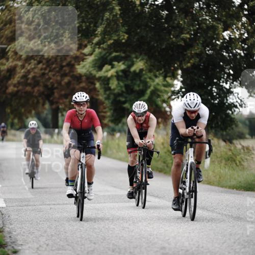 30.08.2026 - Elbe Triathlon Hamburg Michael Burmester http://msf.ph/oto/10069608 30.08.2026 09:43:46 Radfahren 315, 374, 656, 799, 874 meine-sportfotos.de