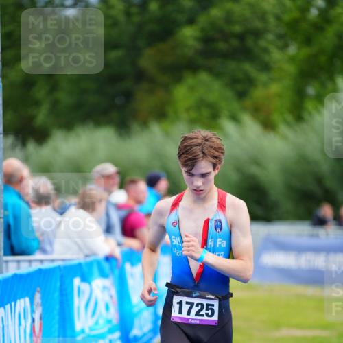 30.08.2026 - Elbe Triathlon Hamburg LAZAROV Photography http://msf.ph/oto/10069630 30.08.2026 12:40:23 Ziel 1725 meine-sportfotos.de