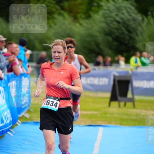 30.08.2026 - Elbe Triathlon Hamburg LAZAROV Photography http://msf.ph/oto/10069641 30.08.2026 12:40:35 Ziel 1634, 1739 meine-sportfotos.de