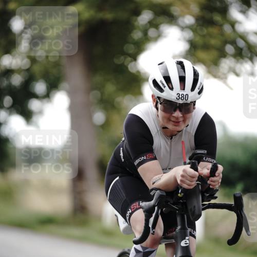 30.08.2026 - Elbe Triathlon Hamburg Michael Burmester http://msf.ph/oto/10069650 30.08.2026 09:44:10 Radfahren 335, 380, 433, 556, 771, 831, 866, 950 meine-sportfotos.de