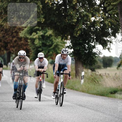 30.08.2026 - Elbe Triathlon Hamburg Michael Burmester http://msf.ph/oto/10069678 30.08.2026 09:44:22 Radfahren 248, 317, 367, 394, 558, 750, 752, 779 meine-sportfotos.de