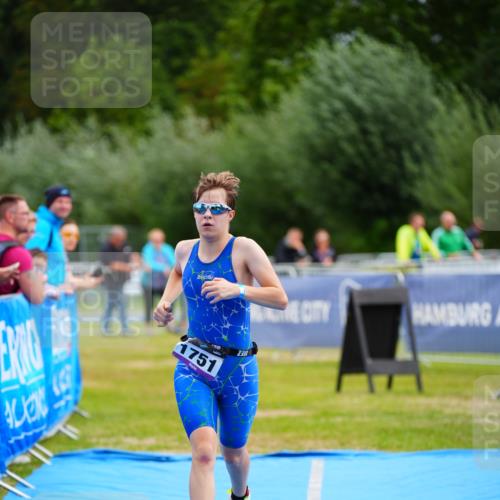 30.08.2026 - Elbe Triathlon Hamburg LAZAROV Photography http://msf.ph/oto/10069681 30.08.2026 12:40:48 Ziel 1751 meine-sportfotos.de