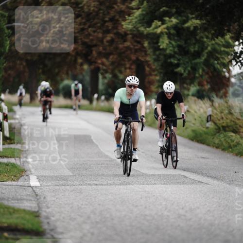 30.08.2026 - Elbe Triathlon Hamburg Michael Burmester http://msf.ph/oto/10069690 30.08.2026 09:44:34 Radfahren 292, 430, 532, 618, 826 meine-sportfotos.de