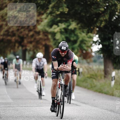 30.08.2026 - Elbe Triathlon Hamburg Michael Burmester http://msf.ph/oto/10069700 30.08.2026 09:44:39 Radfahren 292, 430, 475, 532, 635 meine-sportfotos.de