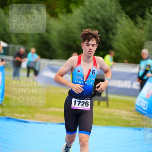 30.08.2026 - Elbe Triathlon Hamburg LAZAROV Photography http://msf.ph/oto/10069739 30.08.2026 12:41:13 Ziel 1726, 1752 meine-sportfotos.de