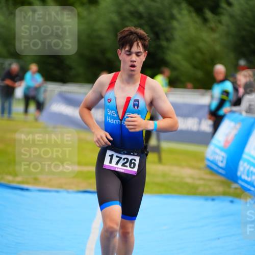 30.08.2026 - Elbe Triathlon Hamburg LAZAROV Photography http://msf.ph/oto/10069741 30.08.2026 12:41:13 Ziel 1726, 1752 meine-sportfotos.de