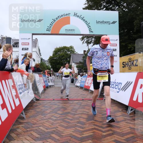 30.08.2026 - Blankeneser Heldenlauf Lena Gebhardt http://msf.ph/oto/10069742 30.08.2026 10:05:11 Ziel 1053, 1692 meine-sportfotos.de