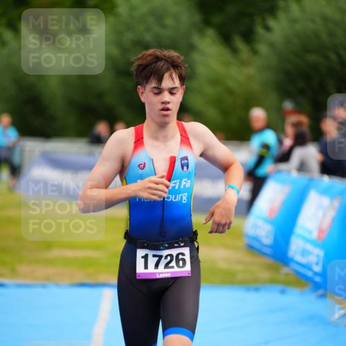 30.08.2026 - Elbe Triathlon Hamburg LAZAROV Photography http://msf.ph/oto/10069747 30.08.2026 12:41:14 Ziel 1726, 1752 meine-sportfotos.de