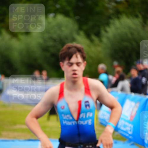 30.08.2026 - Elbe Triathlon Hamburg LAZAROV Photography http://msf.ph/oto/10069757 30.08.2026 12:41:14 Ziel 1726, 1752 meine-sportfotos.de