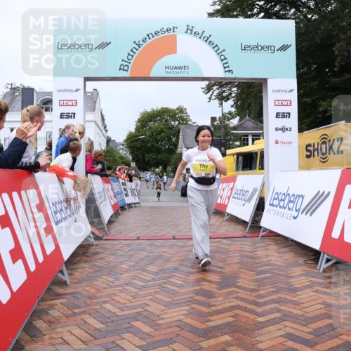30.08.2026 - Blankeneser Heldenlauf Lena Gebhardt http://msf.ph/oto/10069759 30.08.2026 10:05:12 Ziel 1053, 1692 meine-sportfotos.de