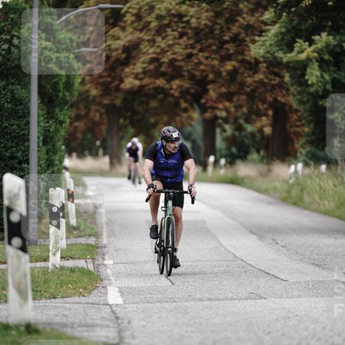30.08.2026 - Elbe Triathlon Hamburg Michael Burmester http://msf.ph/oto/10069779 30.08.2026 09:45:16 Radfahren 508, 764, 827, 862 meine-sportfotos.de