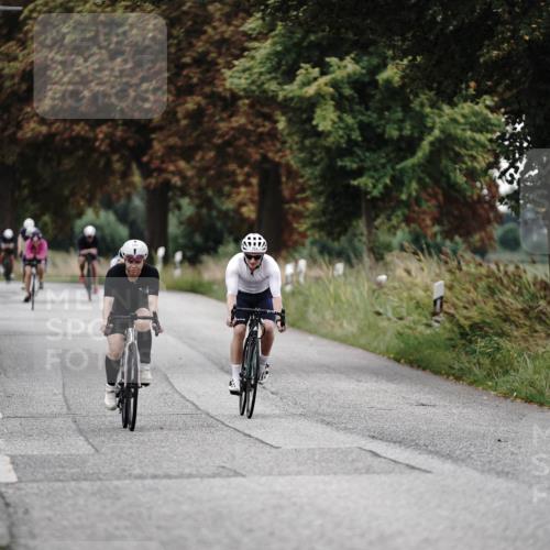 30.08.2026 - Elbe Triathlon Hamburg Michael Burmester http://msf.ph/oto/10069795 30.08.2026 09:45:31 Radfahren 321, 467, 655, 751, 869, 882 meine-sportfotos.de