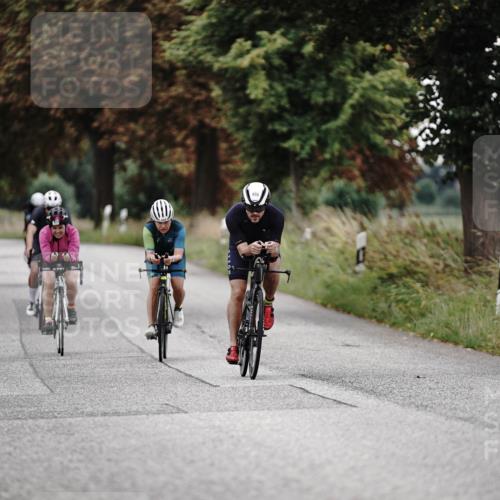 30.08.2026 - Elbe Triathlon Hamburg Michael Burmester http://msf.ph/oto/10069811 30.08.2026 09:45:37 Radfahren 354, 548, 655, 673, 859, 869 meine-sportfotos.de