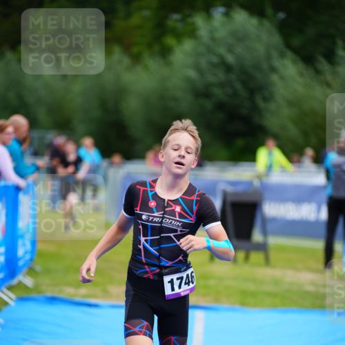30.08.2026 - Elbe Triathlon Hamburg LAZAROV Photography http://msf.ph/oto/10069822 30.08.2026 12:42:10 Ziel 1727, 1746 meine-sportfotos.de