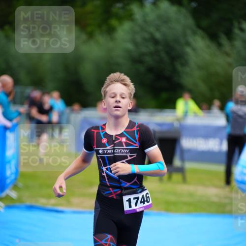 30.08.2026 - Elbe Triathlon Hamburg LAZAROV Photography http://msf.ph/oto/10069825 30.08.2026 12:42:10 Ziel 1727, 1746 meine-sportfotos.de