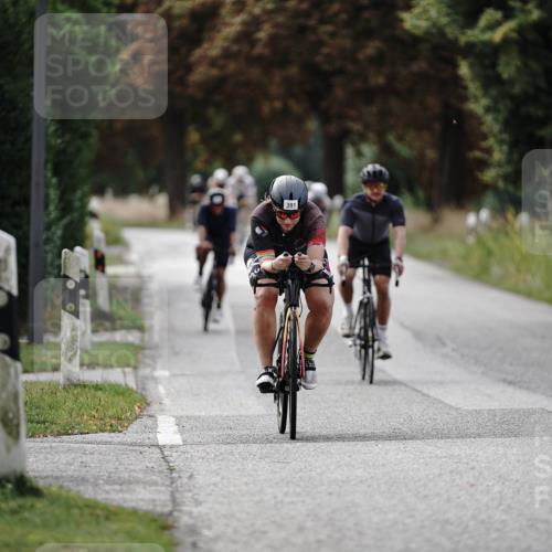 30.08.2026 - Elbe Triathlon Hamburg Michael Burmester http://msf.ph/oto/10069835 30.08.2026 09:49:24 Radfahren 329, 391, 405, 420, 476, 509, 597, 766 meine-sportfotos.de