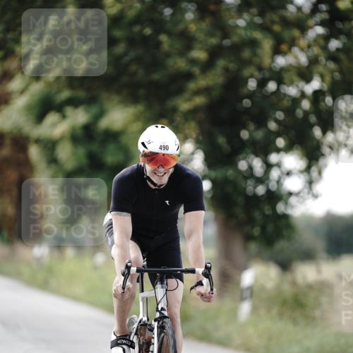 30.08.2026 - Elbe Triathlon Hamburg Michael Burmester http://msf.ph/oto/10069876 30.08.2026 09:49:51 Radfahren 458, 483, 490, 498, 542, 687, 794, 854 meine-sportfotos.de