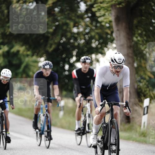 30.08.2026 - Elbe Triathlon Hamburg Michael Burmester http://msf.ph/oto/10069885 30.08.2026 09:49:57 Radfahren 282, 346, 458, 483, 542, 794, 854 meine-sportfotos.de