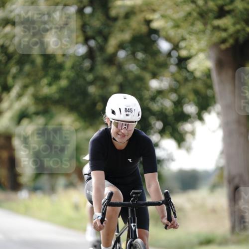 30.08.2026 - Elbe Triathlon Hamburg Michael Burmester http://msf.ph/oto/10069911 30.08.2026 09:50:09 Radfahren 444, 659, 845 meine-sportfotos.de