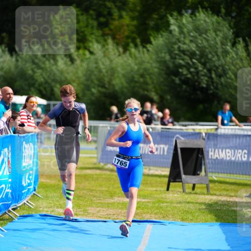30.08.2026 - Elbe Triathlon Hamburg LAZAROV Photography http://msf.ph/oto/10069912 30.08.2026 12:44:11 Ziel 1747, 1765 meine-sportfotos.de