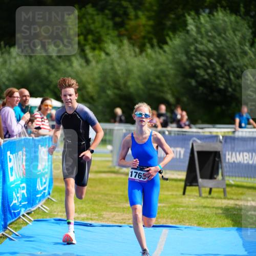 30.08.2026 - Elbe Triathlon Hamburg LAZAROV Photography http://msf.ph/oto/10069917 30.08.2026 12:44:12 Ziel 1747, 1765 meine-sportfotos.de