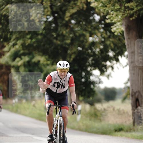 30.08.2026 - Elbe Triathlon Hamburg Michael Burmester http://msf.ph/oto/10069921 30.08.2026 09:50:26 Radfahren 297, 735 meine-sportfotos.de
