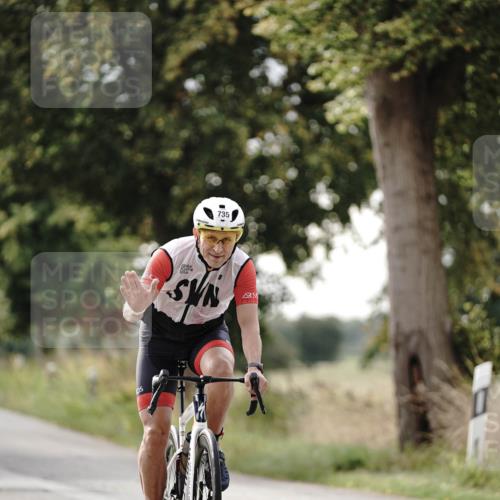 30.08.2026 - Elbe Triathlon Hamburg Michael Burmester http://msf.ph/oto/10069924 30.08.2026 09:50:26 Radfahren 297, 735 meine-sportfotos.de