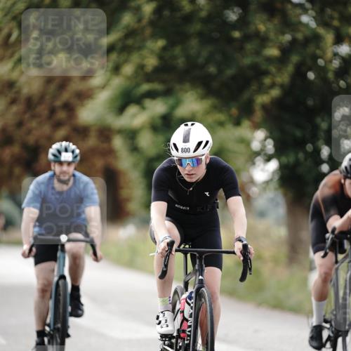 30.08.2026 - Elbe Triathlon Hamburg Michael Burmester http://msf.ph/oto/10069957 30.08.2026 09:50:55 Radfahren 281, 398, 514, 584, 800 meine-sportfotos.de