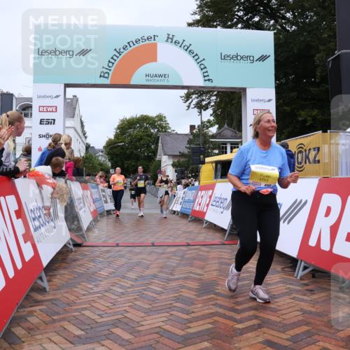 30.08.2026 - Blankeneser Heldenlauf Lena Gebhardt http://msf.ph/oto/10069980 30.08.2026 10:05:37 Ziel 1055, 1190, 1301, 1773 meine-sportfotos.de