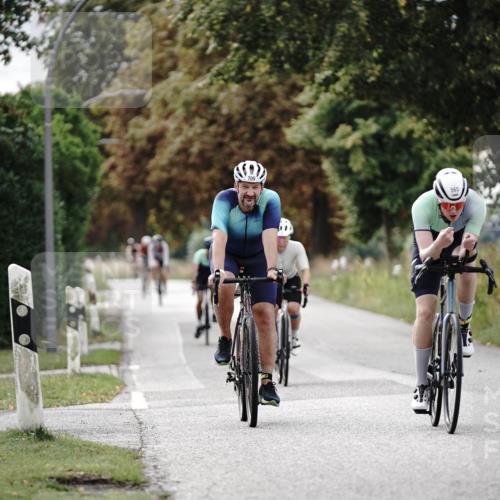 30.08.2026 - Elbe Triathlon Hamburg Michael Burmester http://msf.ph/oto/10069986 30.08.2026 09:51:17 Radfahren 565, 570, 708, 709, 860, 936, 977 meine-sportfotos.de