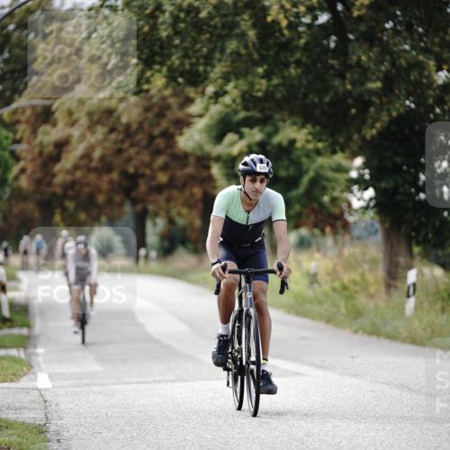 30.08.2026 - Elbe Triathlon Hamburg Michael Burmester http://msf.ph/oto/10069995 30.08.2026 09:51:20 Radfahren 565, 570, 709, 860, 861, 936, 977 meine-sportfotos.de