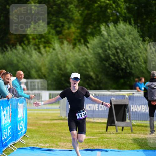 30.08.2026 - Elbe Triathlon Hamburg LAZAROV Photography http://msf.ph/oto/10070012 30.08.2026 12:46:29 Ziel 1748 meine-sportfotos.de