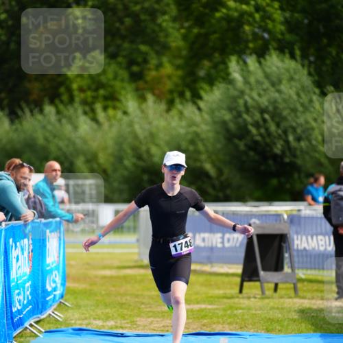 30.08.2026 - Elbe Triathlon Hamburg LAZAROV Photography http://msf.ph/oto/10070014 30.08.2026 12:46:29 Ziel 1748 meine-sportfotos.de