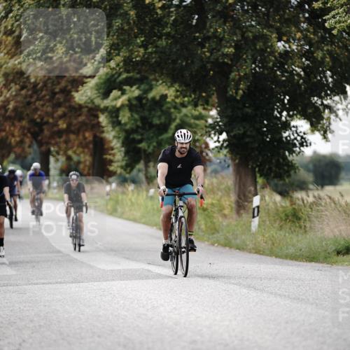 30.08.2026 - Elbe Triathlon Hamburg Michael Burmester http://msf.ph/oto/10070020 30.08.2026 09:51:37 Radfahren 431, 482, 554, 602, 683, 763, 842, 865, 905 meine-sportfotos.de