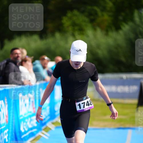 30.08.2026 - Elbe Triathlon Hamburg LAZAROV Photography http://msf.ph/oto/10070036 30.08.2026 12:46:31 Ziel 1748 meine-sportfotos.de