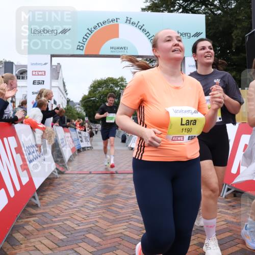 30.08.2026 - Blankeneser Heldenlauf Lena Gebhardt http://msf.ph/oto/10070041 30.08.2026 10:05:43 Ziel 1055, 1190, 1301, 1773, 5838 meine-sportfotos.de