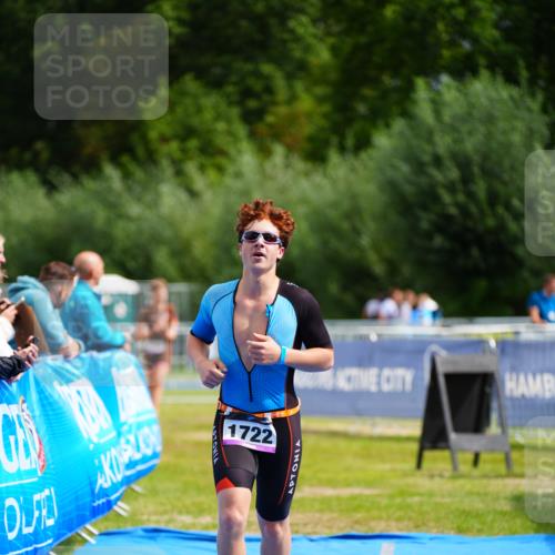 30.08.2026 - Elbe Triathlon Hamburg LAZAROV Photography http://msf.ph/oto/10070055 30.08.2026 12:46:41 Ziel 1722, 1738 meine-sportfotos.de