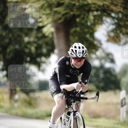 30.08.2026 - Elbe Triathlon Hamburg Michael Burmester http://msf.ph/oto/10070063 30.08.2026 09:51:51 Radfahren 381, 538, 587, 840, 916 meine-sportfotos.de
