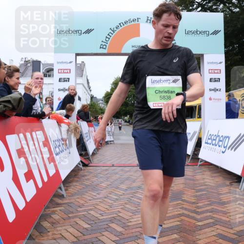 30.08.2026 - Blankeneser Heldenlauf Lena Gebhardt http://msf.ph/oto/10070065 30.08.2026 10:05:46 Ziel 1055, 1190, 1301, 5838 meine-sportfotos.de