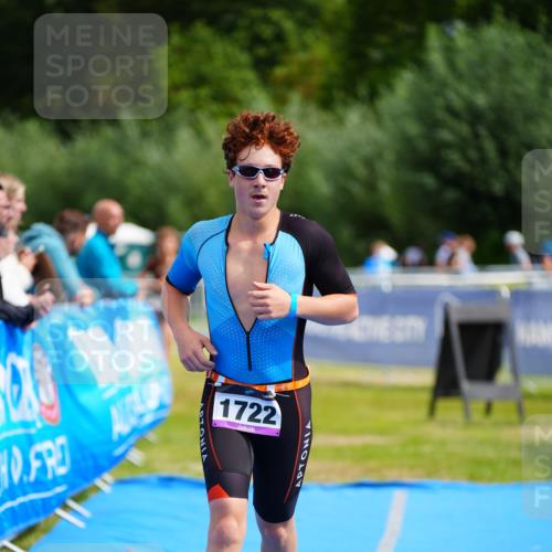 30.08.2026 - Elbe Triathlon Hamburg LAZAROV Photography http://msf.ph/oto/10070068 30.08.2026 12:46:42 Ziel 1722, 1738 meine-sportfotos.de