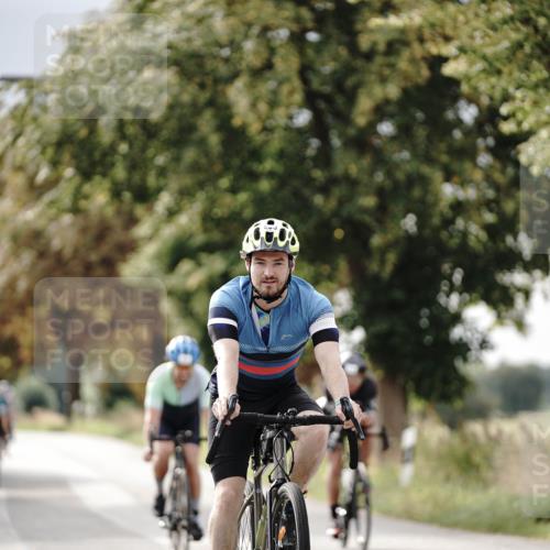 30.08.2026 - Elbe Triathlon Hamburg Michael Burmester http://msf.ph/oto/10070069 30.08.2026 09:51:55 Radfahren 538, 587, 686, 690, 792, 916 meine-sportfotos.de