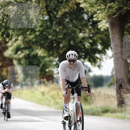 30.08.2026 - Elbe Triathlon Hamburg Michael Burmester http://msf.ph/oto/10070079 30.08.2026 09:52:00 Radfahren 434, 686, 690, 792 meine-sportfotos.de