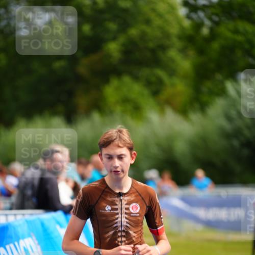 30.08.2026 - Elbe Triathlon Hamburg LAZAROV Photography http://msf.ph/oto/10070094 30.08.2026 12:46:50 Ziel 1738 meine-sportfotos.de
