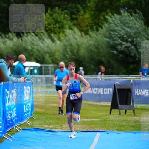 30.08.2026 - Elbe Triathlon Hamburg LAZAROV Photography http://msf.ph/oto/10070096 30.08.2026 12:46:57 Ziel 1684, 1732 meine-sportfotos.de